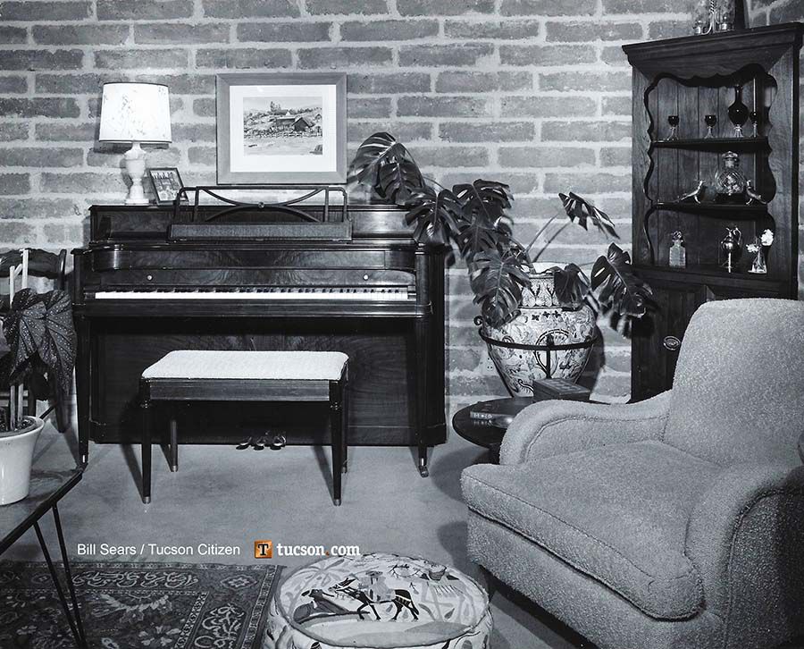 1960 photos: This home stresses livability